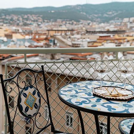 Апартаменты San Giusto Elegante Bilocale Con Balcone E Vista Триест Экстерьер фото